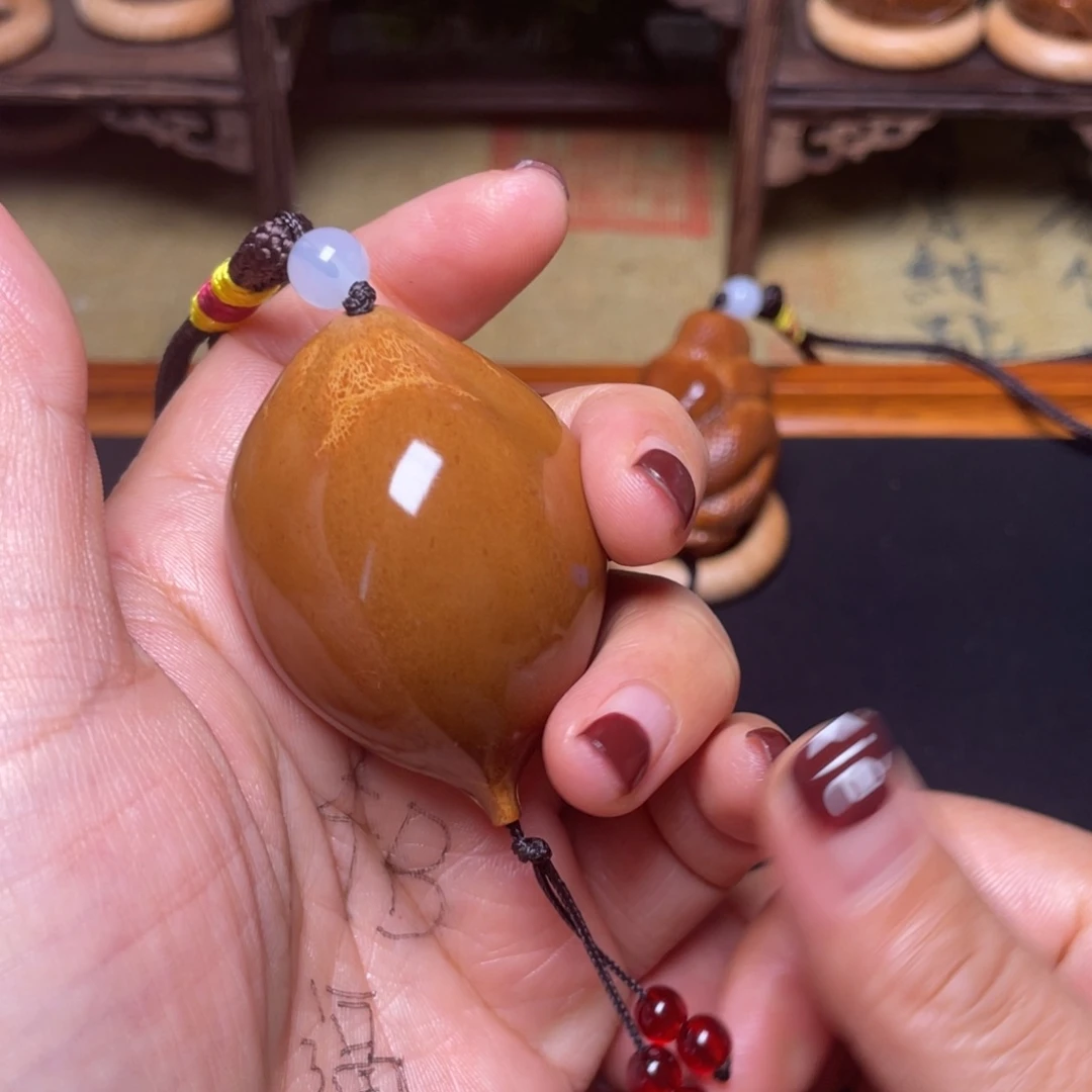 橄榄核吊坠一线天37穿配