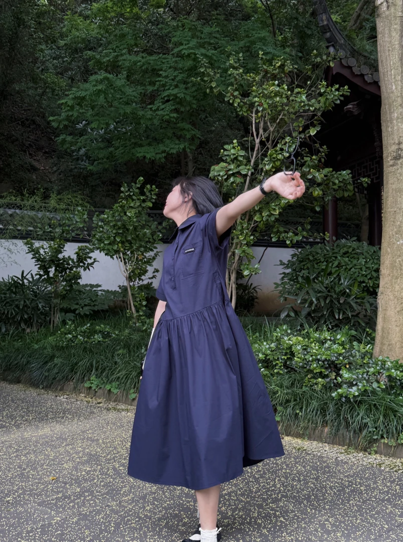 TOTHEND“高知分子”书卷气质文艺复古小翻领长款连衣裙