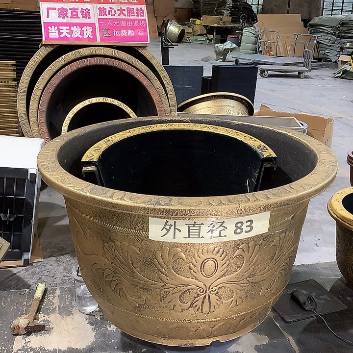 嬡***嗏花盆架飞机上