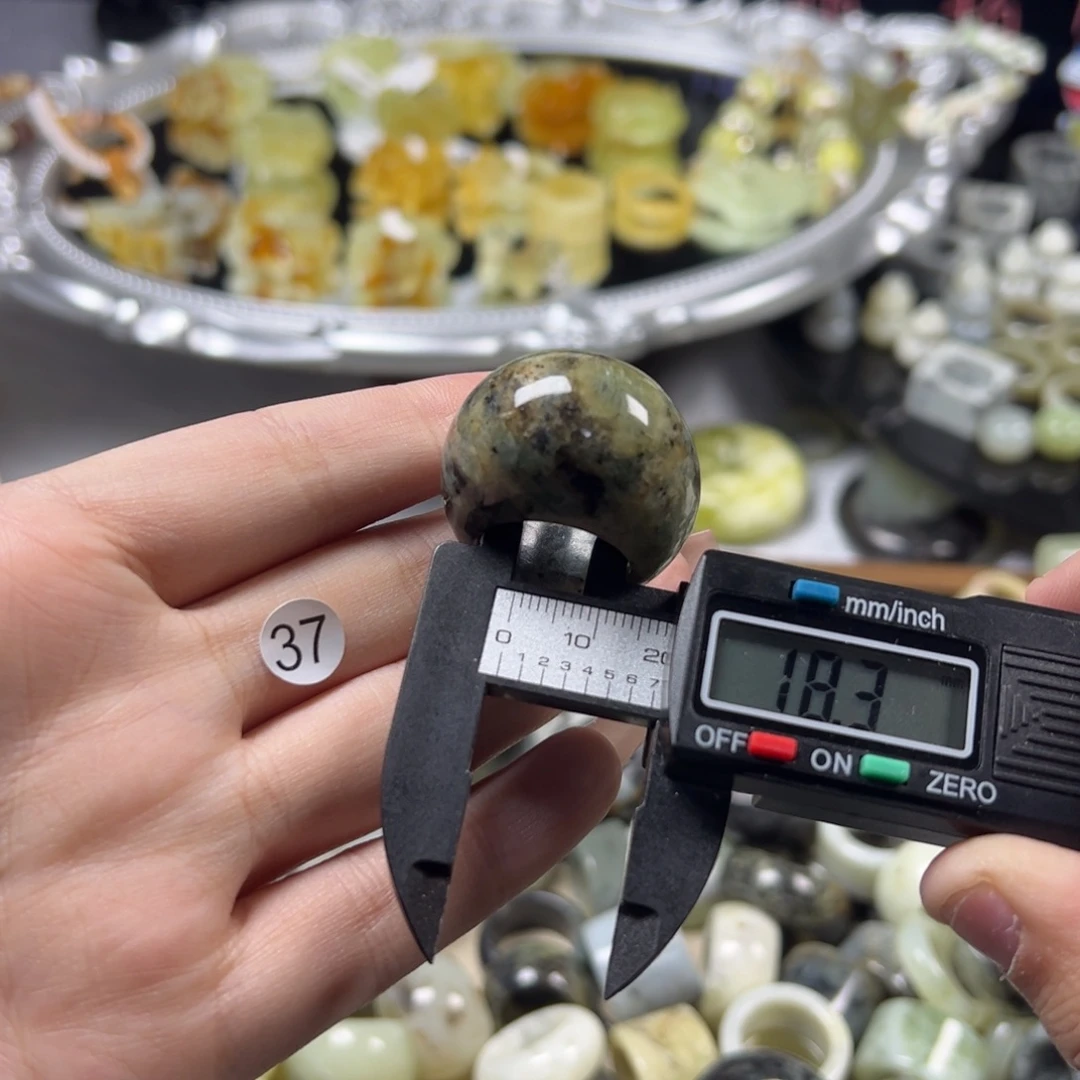 蛇纹石玉未镶嵌戒指