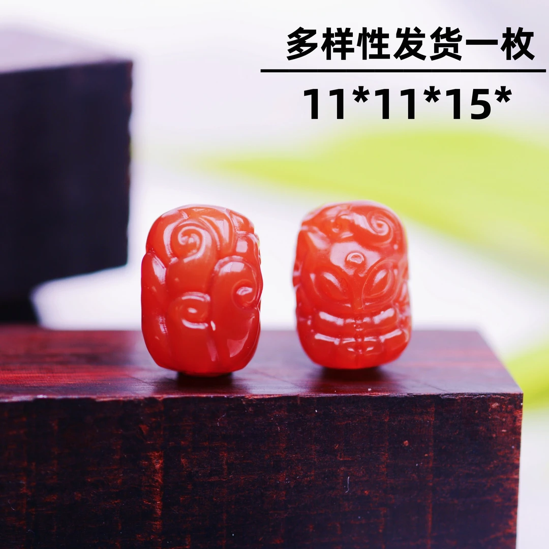 纯天然原矿红玛瑙精雕九尾狐狸背云南红手串顶珠文玩凤九吊坠挂件