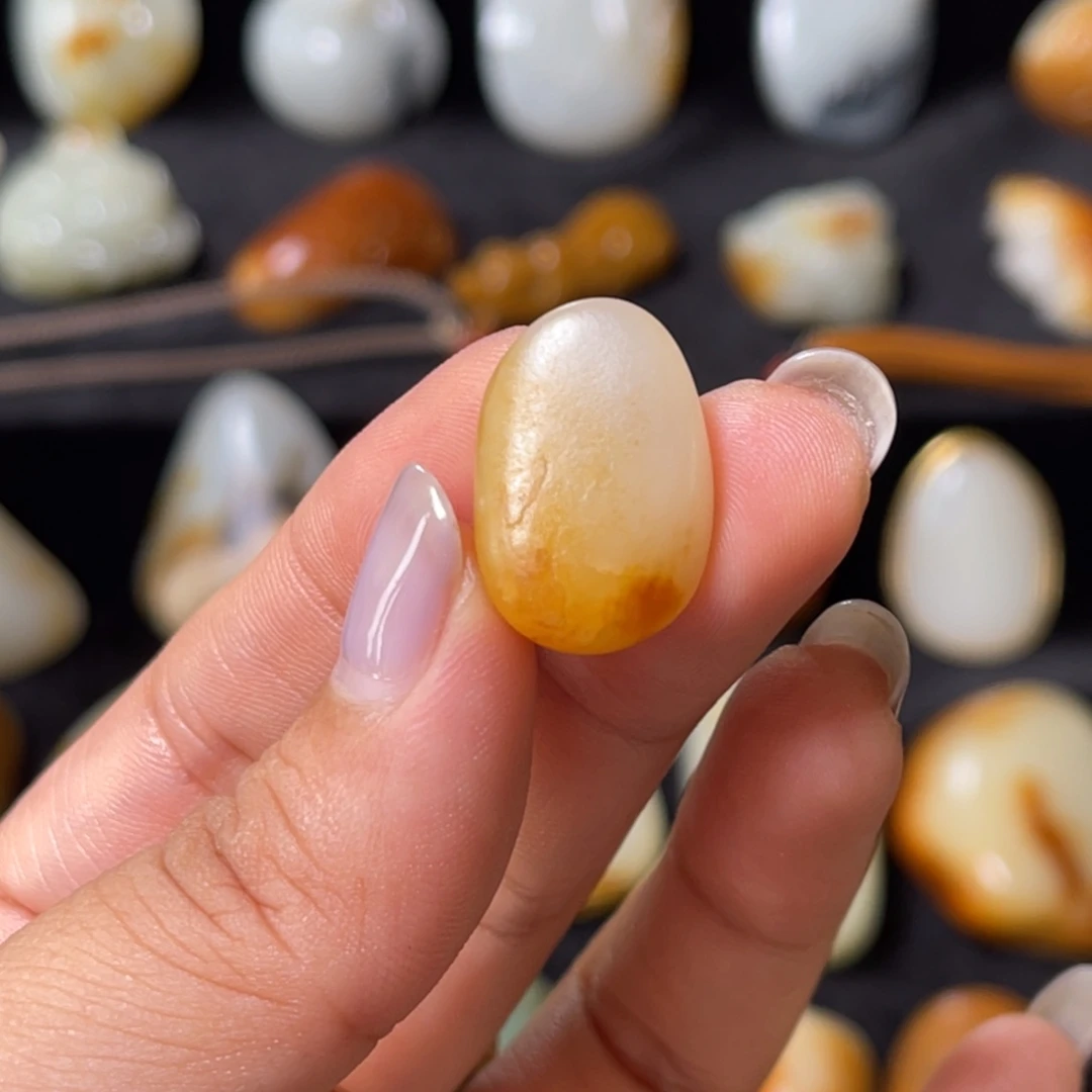 和田玉（子料）未镶嵌挂件