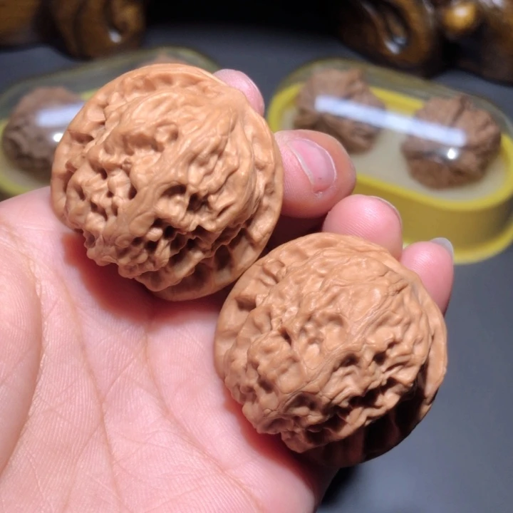 文玩核桃把件37野狼