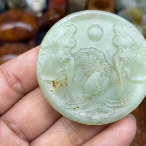 未镶嵌蛇纹石玉颈饰100