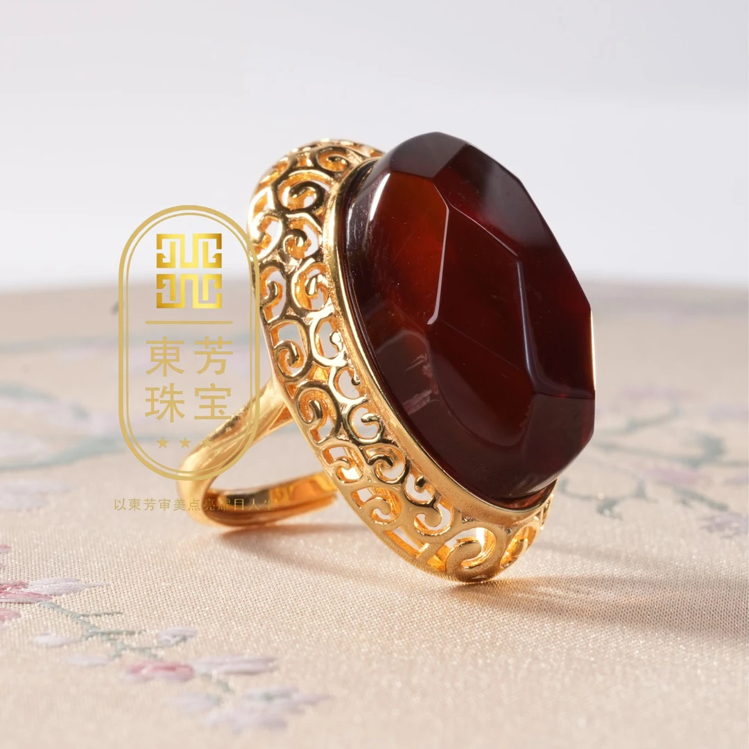 東芳珠宝-缅甸天然血珀戒指钻切面开口戒指气质时尚复古精美轻奢