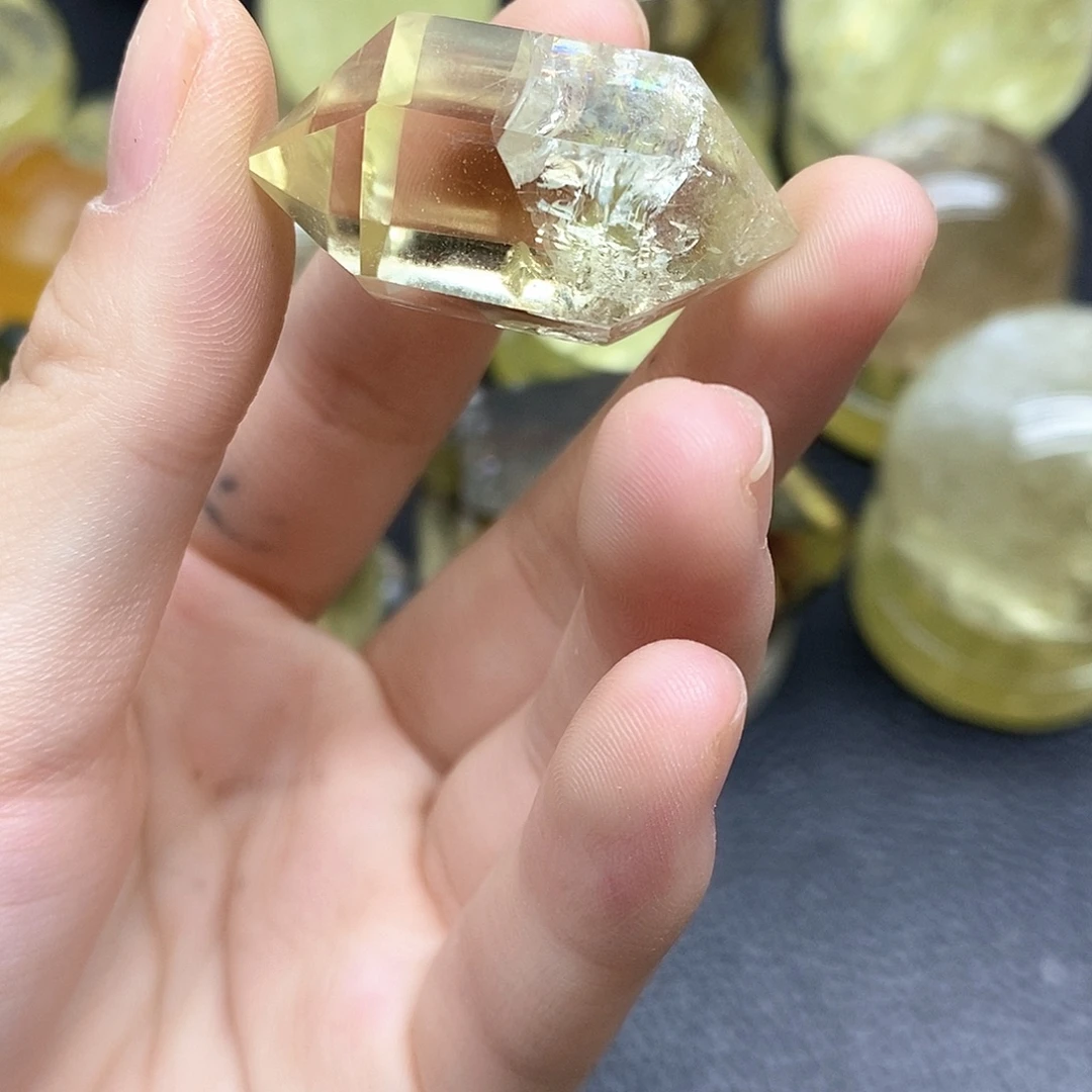 未镶嵌珠宝半成品水晶110水晶石