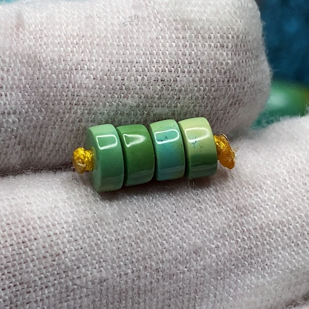 绿松石未镶嵌天然原矿 带武汉地大证书