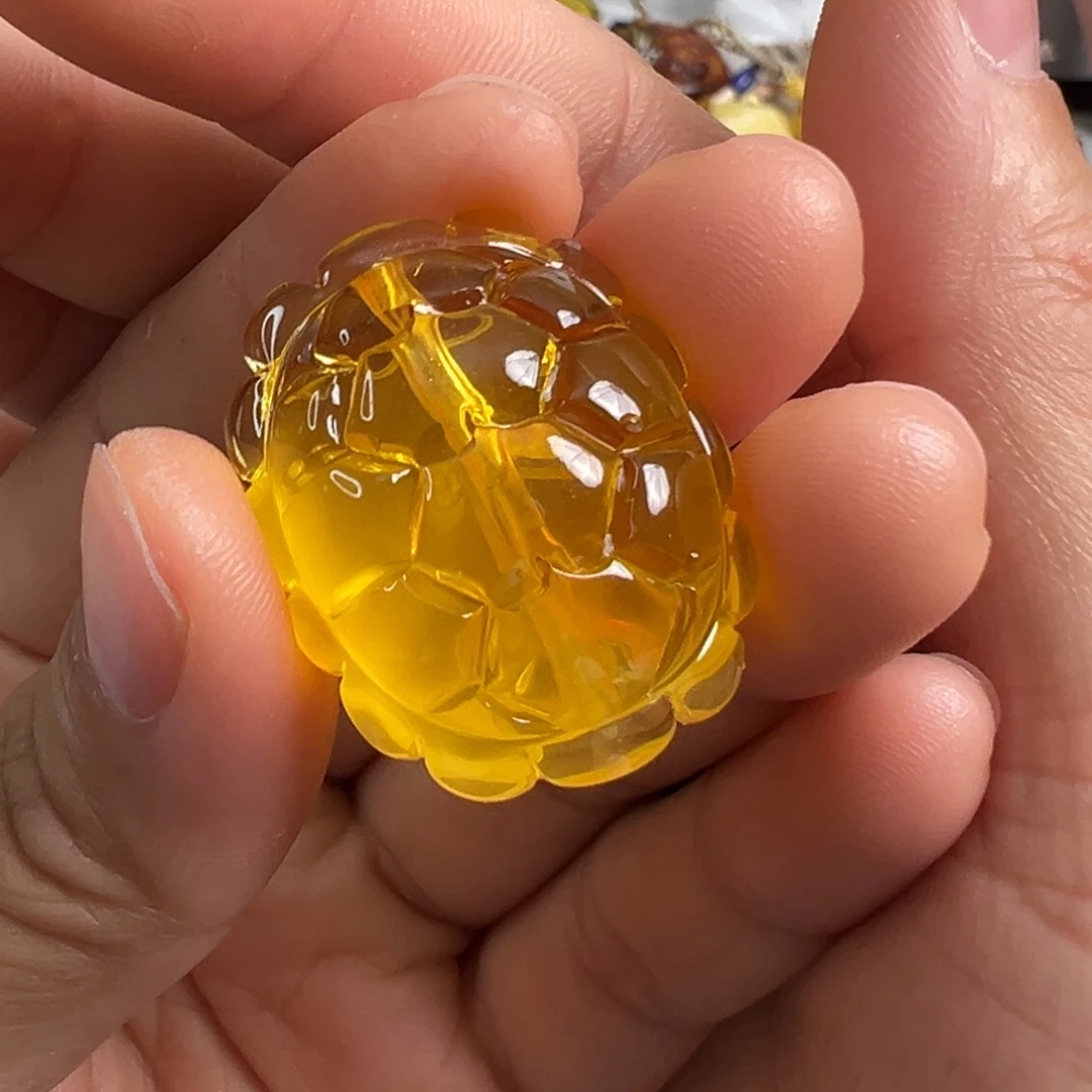 琥珀未镶嵌裸石琥珀