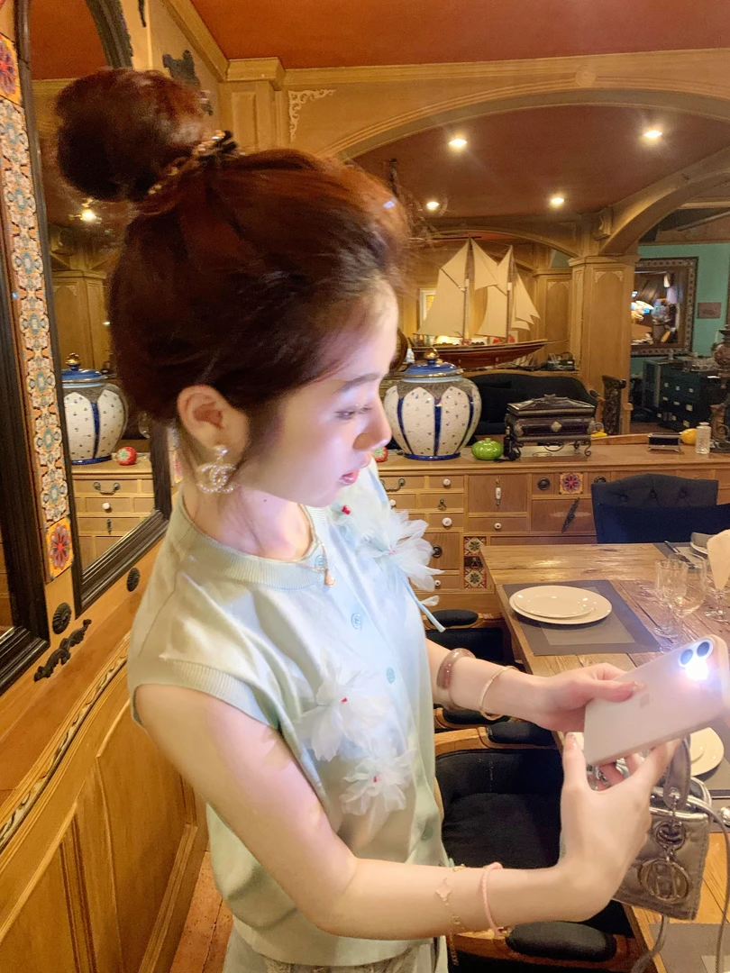 【很有名的店】小香风花朵短袖针织上衣夏季新款时尚无袖