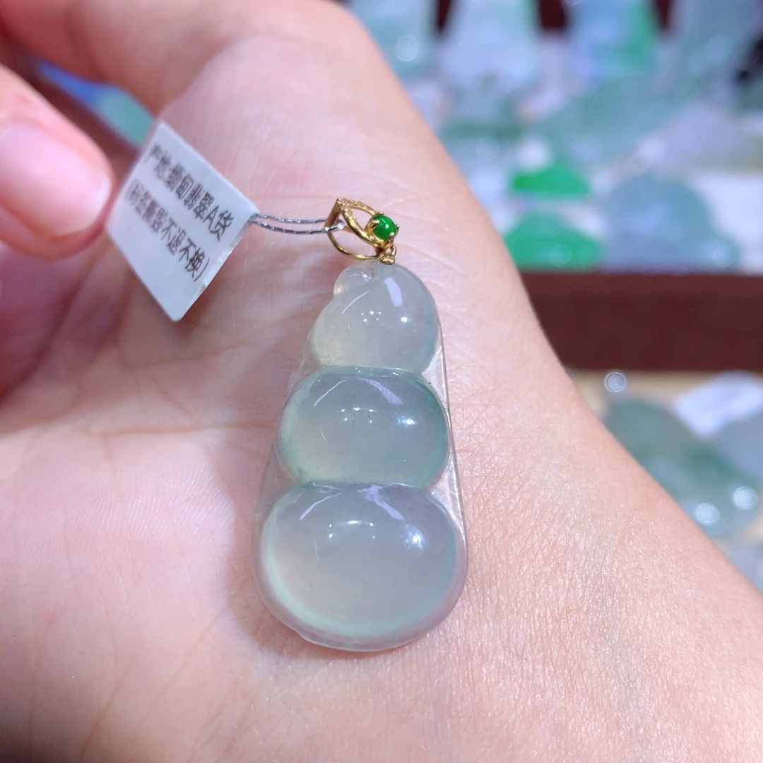 颈饰18K金镶嵌翡翠翡翠