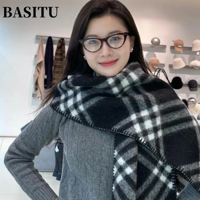 BASITU【金金专享】2025新款冬季围巾女全智贤明星黑冬季格子围巾