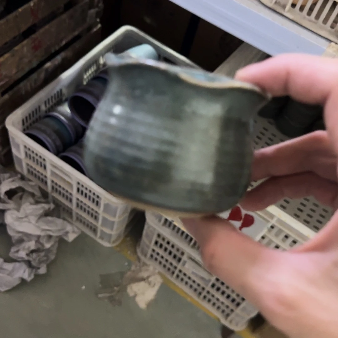 福利局库存尾单·有孔花盆当天满9元发5043