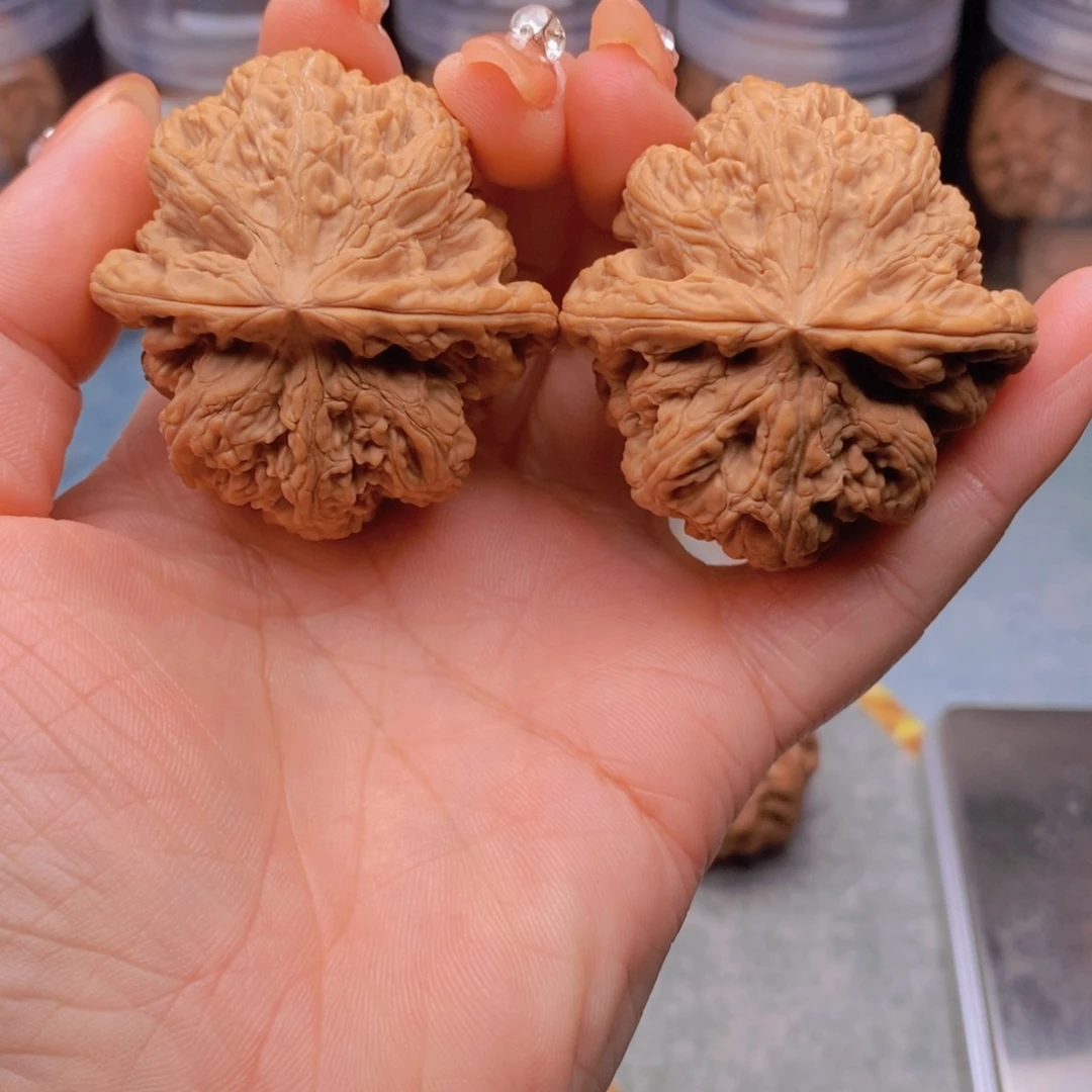 跑***核桃文玩核桃手把件粗筋46