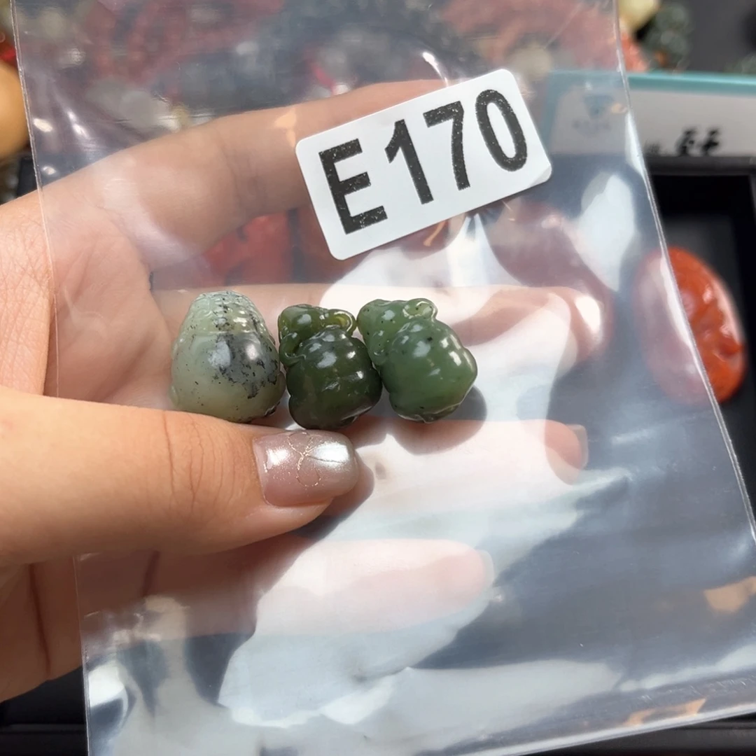 未镶嵌和田玉珠宝奇石落**纷