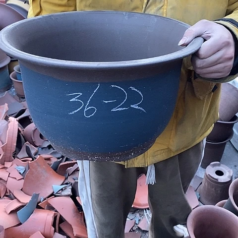 紫砂中国宜兴紫砂花盆，