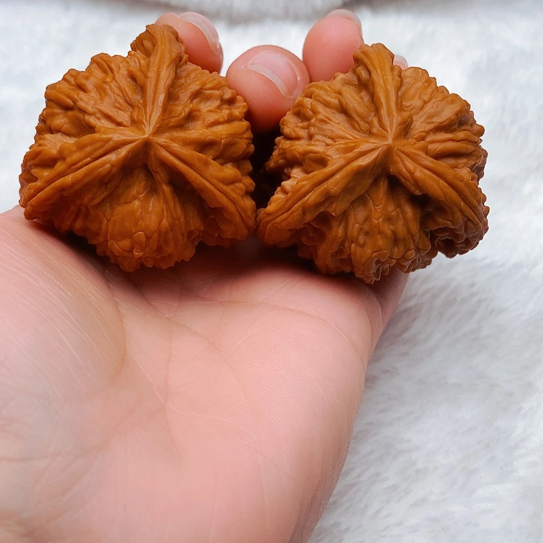 微***^文玩核桃吊坠三棱