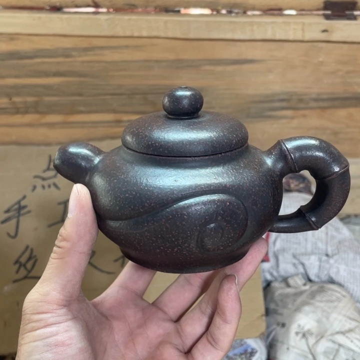 茶壶紫砂老厂紫砂壶一件。