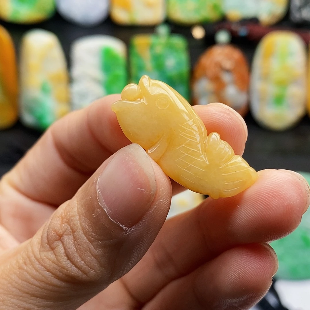 颈饰未镶嵌翡翠翡翠A货一物一证