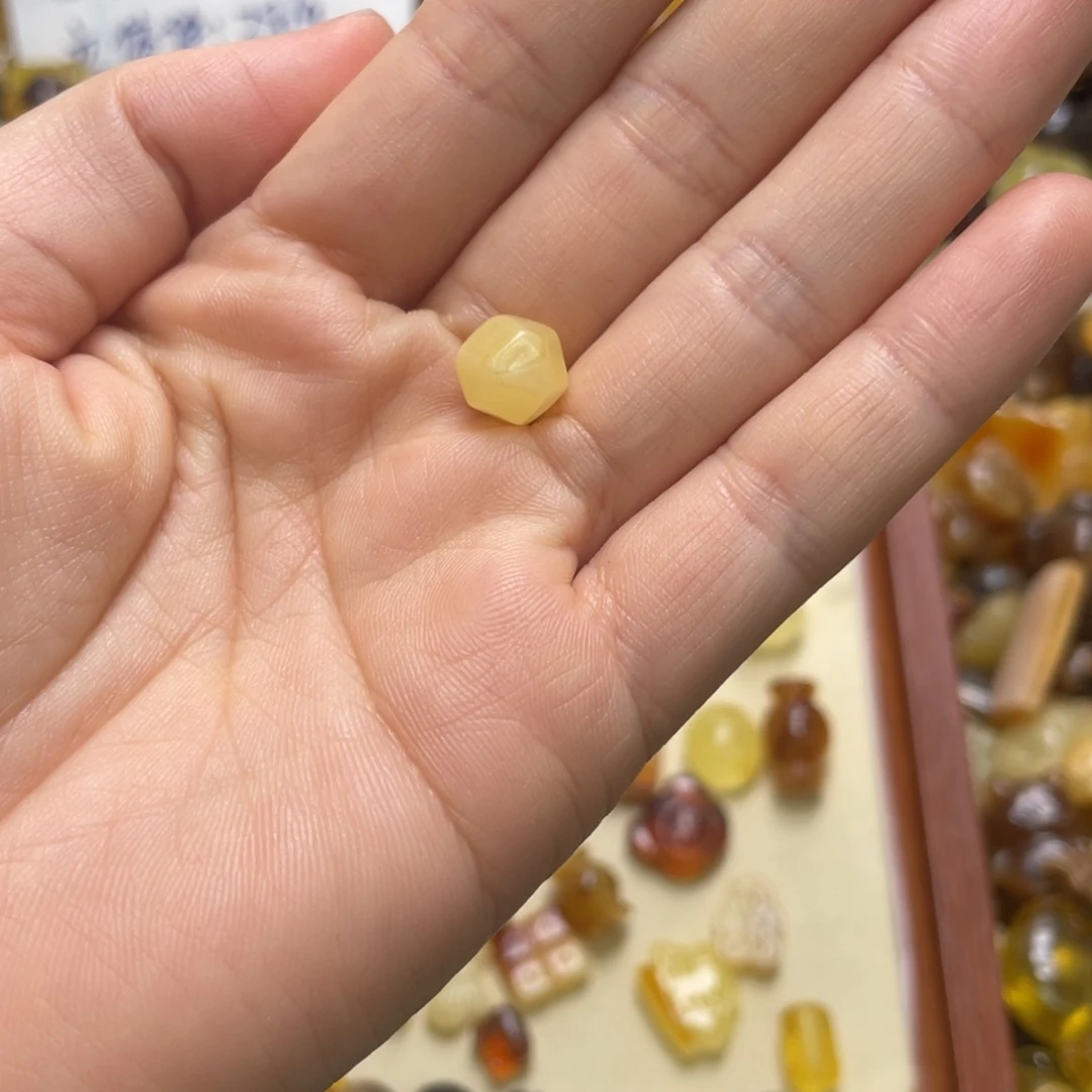 哈***5琥珀未镶嵌裸石天然琥珀