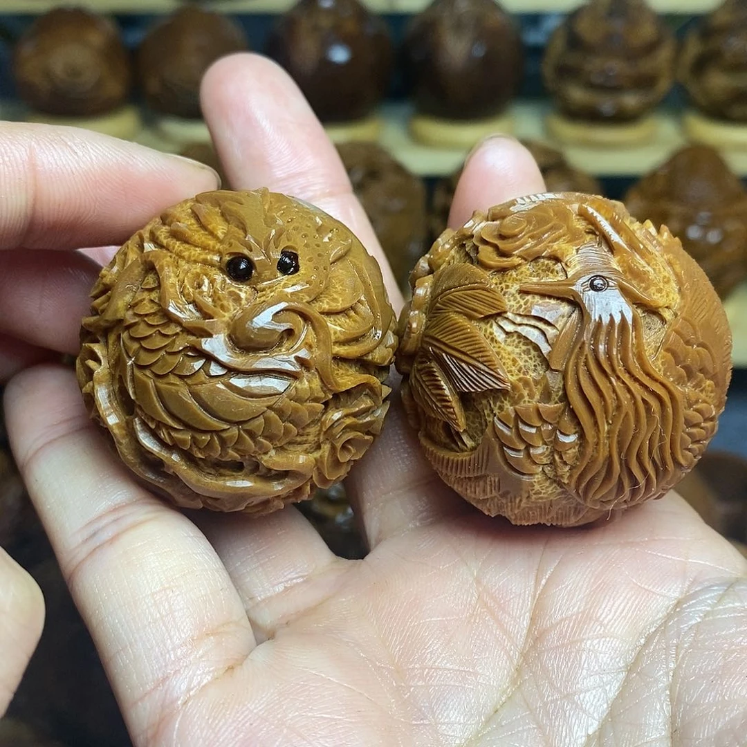 【闪购商品】核桃木/黑胡桃（胡桃木）北**狼橄榄核雕工艺➕玻璃罐10元