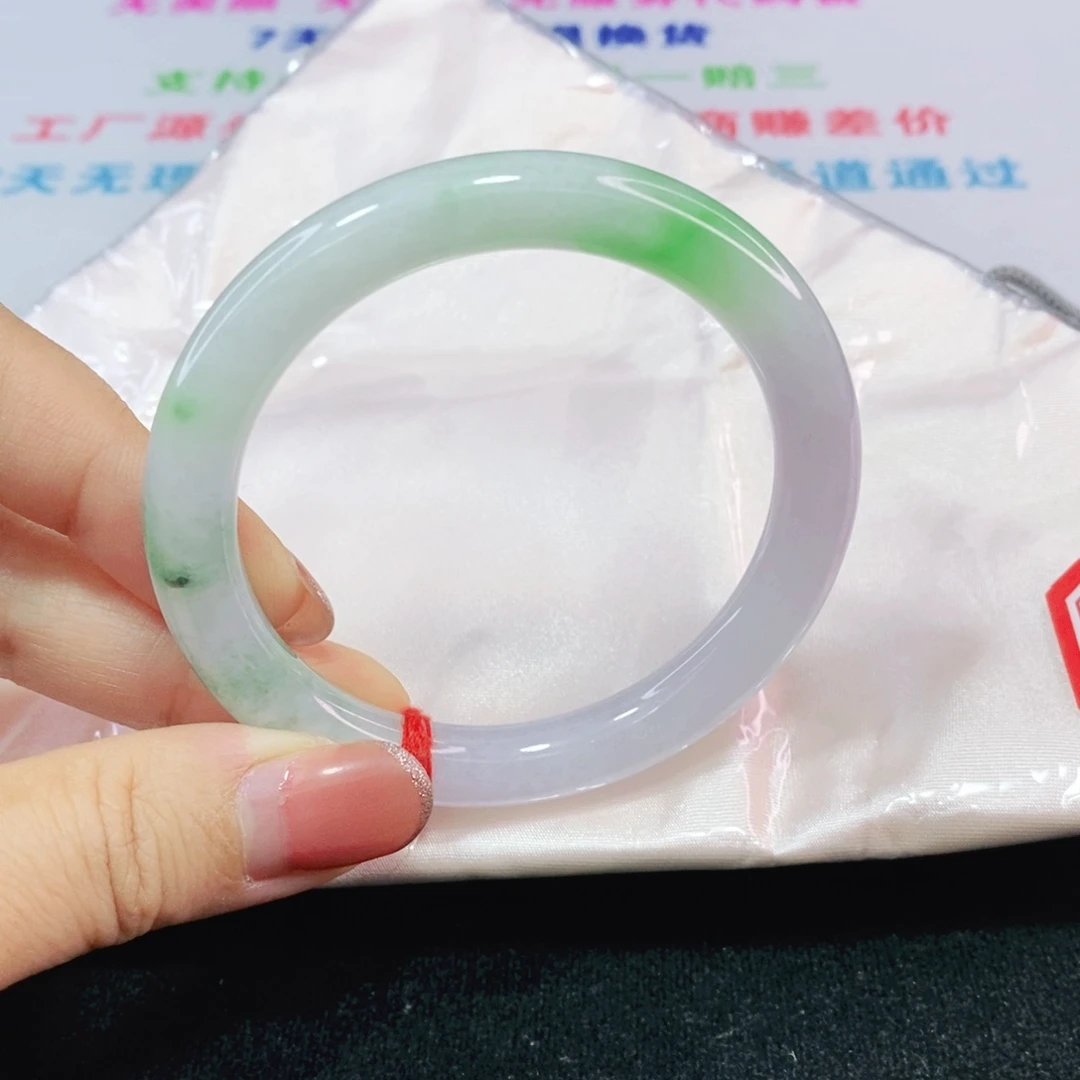 未镶嵌手镯（圆镯）翡翠53.6圈糯冰