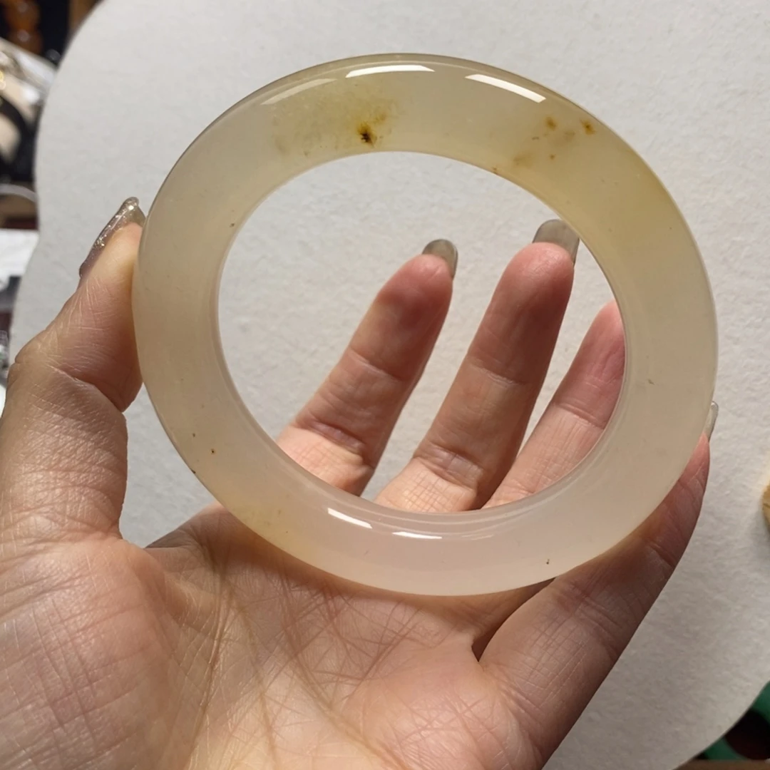 石英质玉未镶嵌手镯60圈特价不退换有沙眼