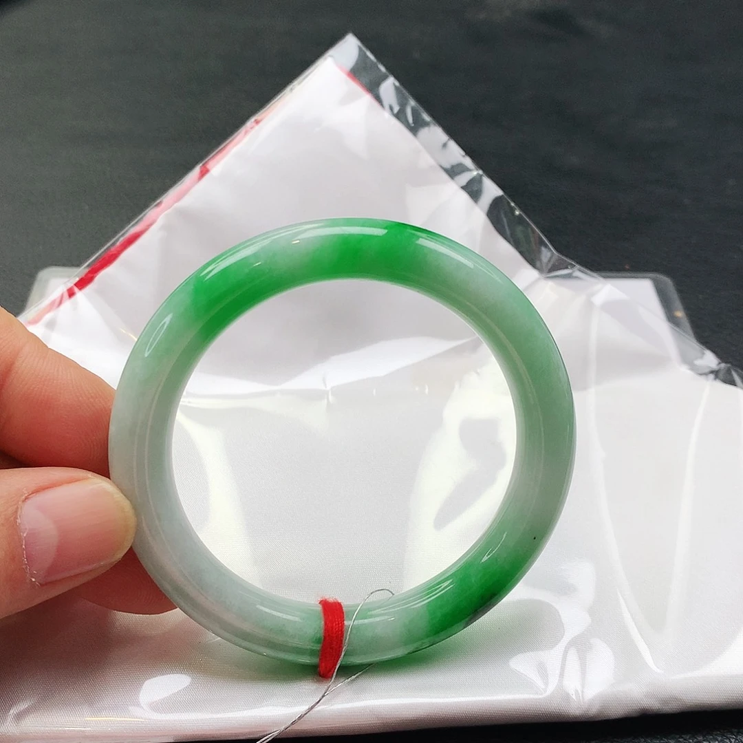 未镶嵌手镯翡翠天然翡翠手镯