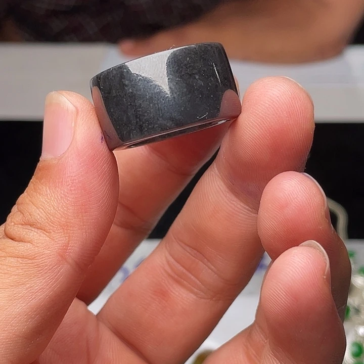 定制翡翠未镶嵌戒指
