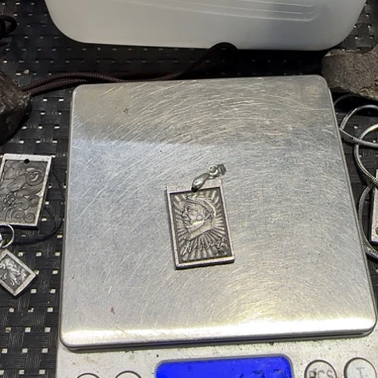 花岗石铁合金来自阿勒