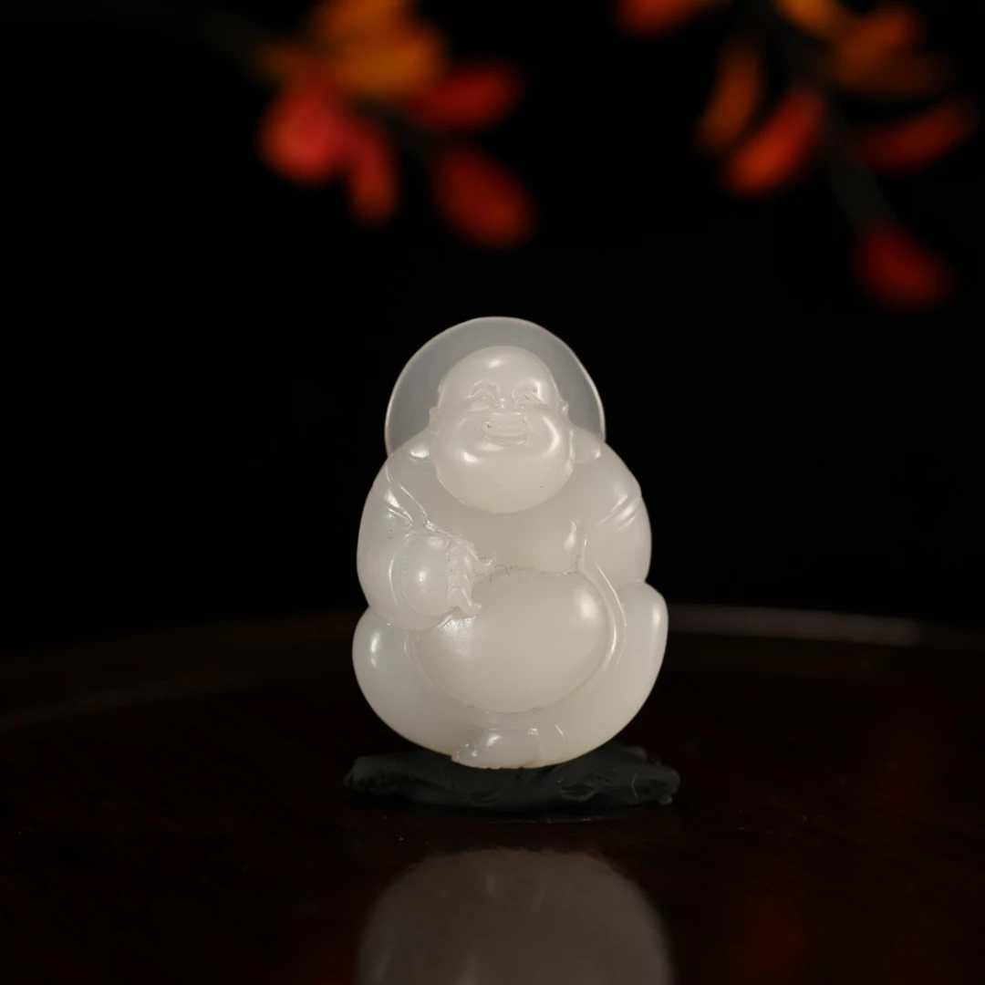 LOT8836 25YU109373和田玉白玉弥勒佛挂件/匡时