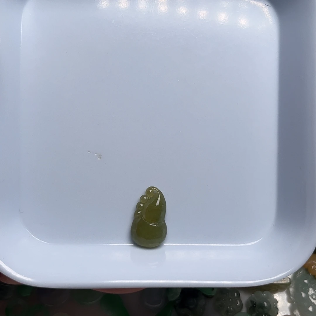 翡翠未镶嵌颈饰天然翡翠