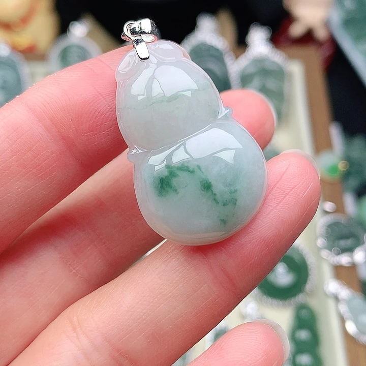 颈饰未镶嵌翡翠吊坠