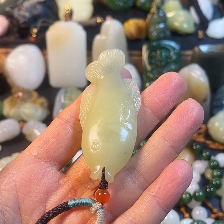 和田玉（黄玉）未镶嵌吊坠(赠链)