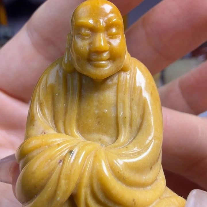 寿山石印石牛蛋石罗汉