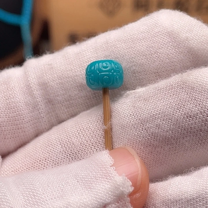 绿松石未镶嵌珠宝奇石8