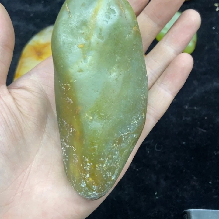 和田玉(糖玉)未镶嵌颈饰