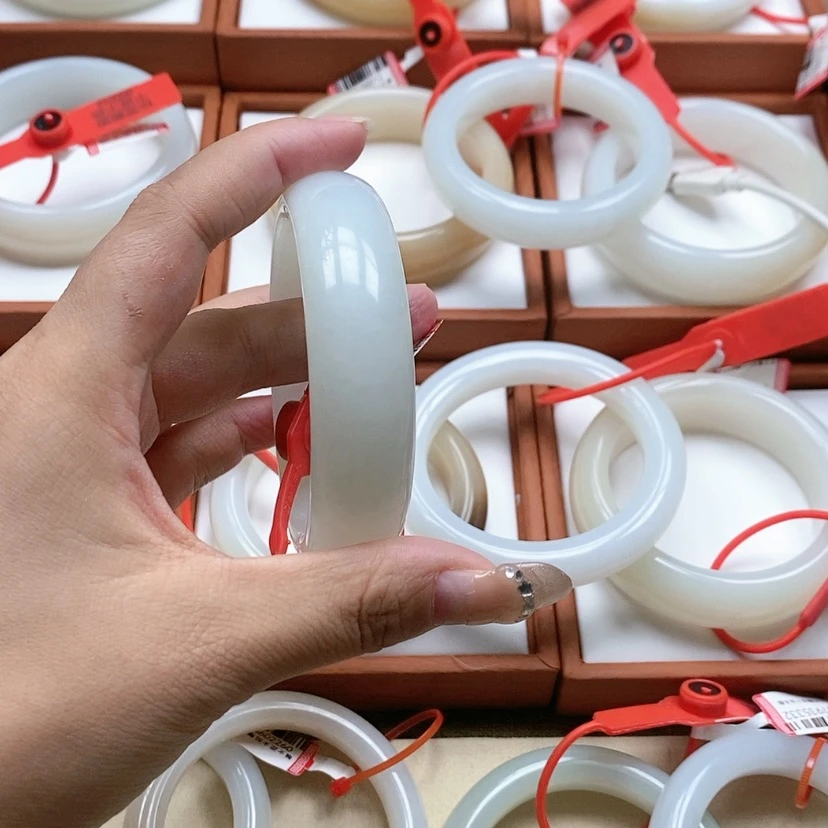 【闪购商品】和田玉手镯未镶嵌