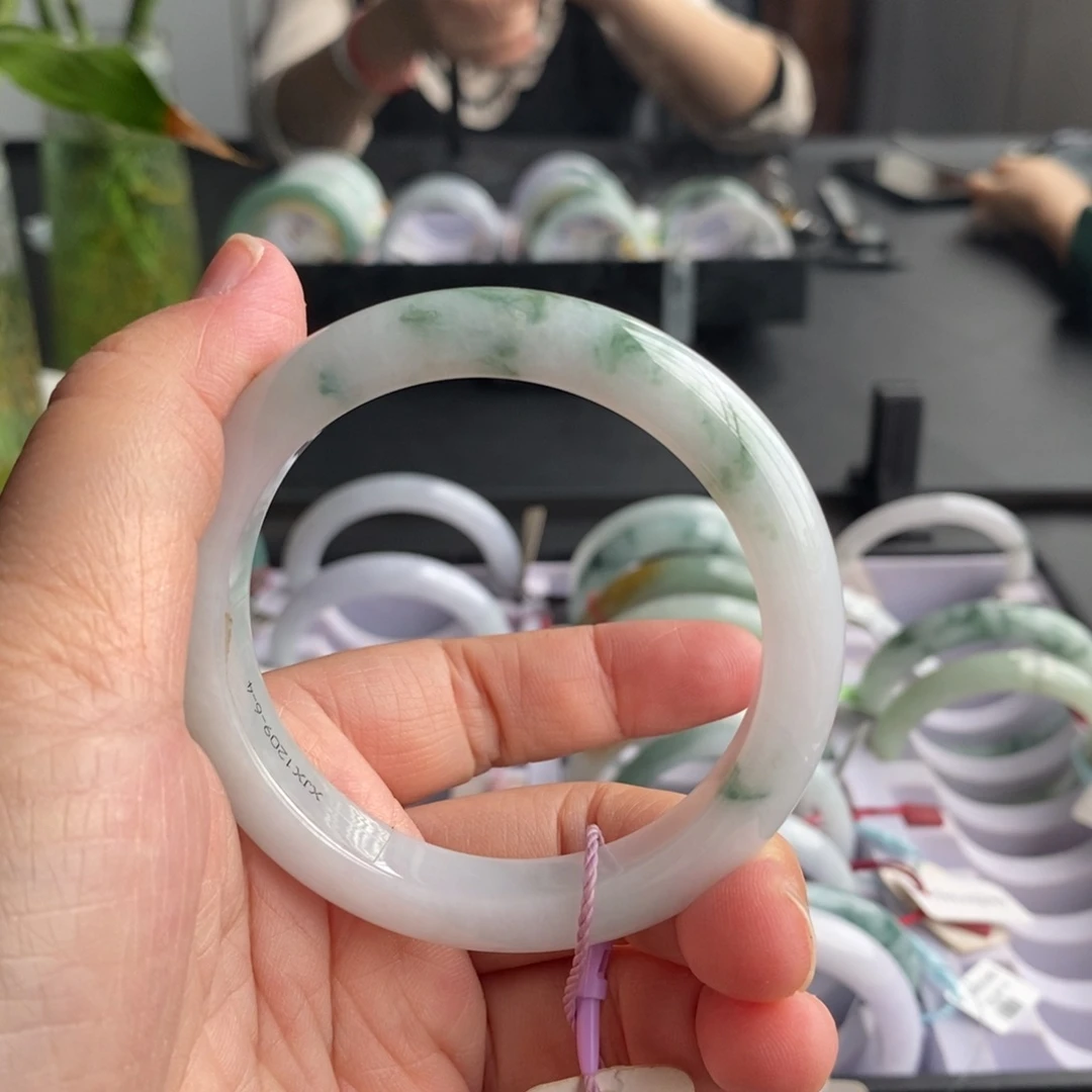 翡翠未镶嵌手镯天然翡翠手镯