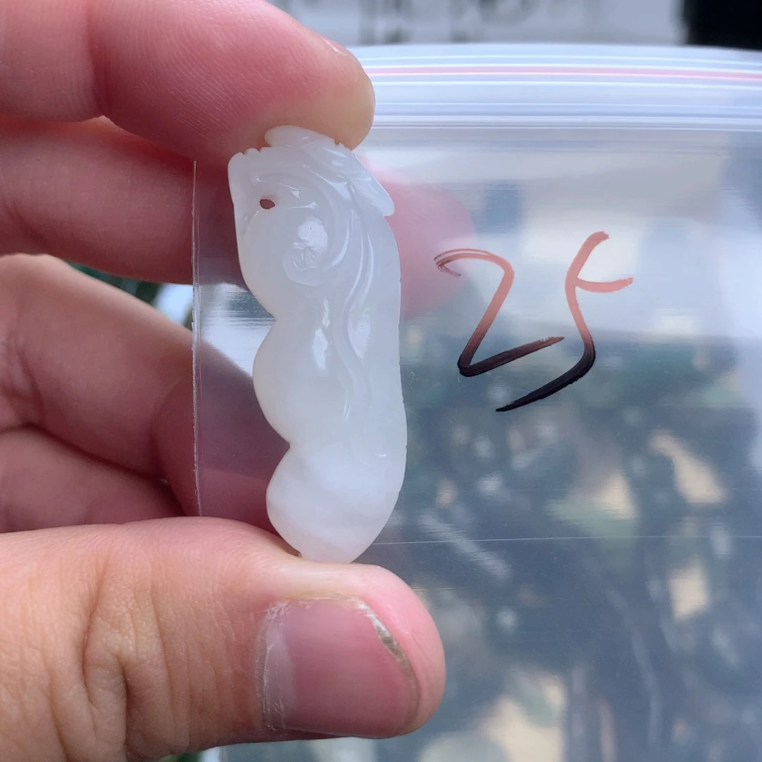 独山玉未镶嵌珠宝半成品