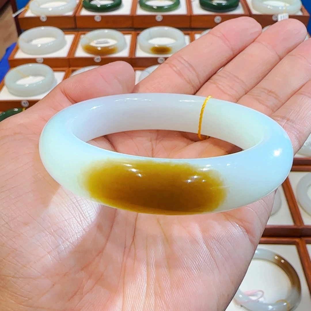 和田玉未镶嵌手镯且末一口老红糖59 60 61