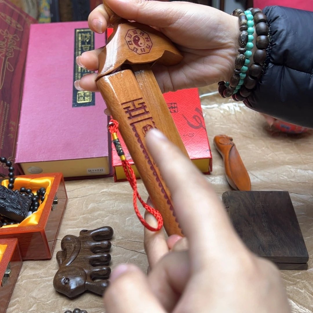 大叶紫檀（黑酸枝木类）