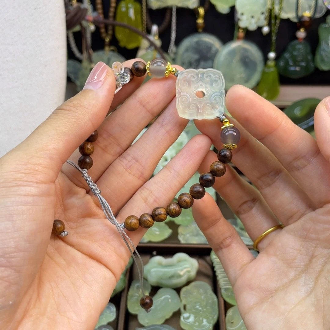 蛇纹石玉未镶嵌项链