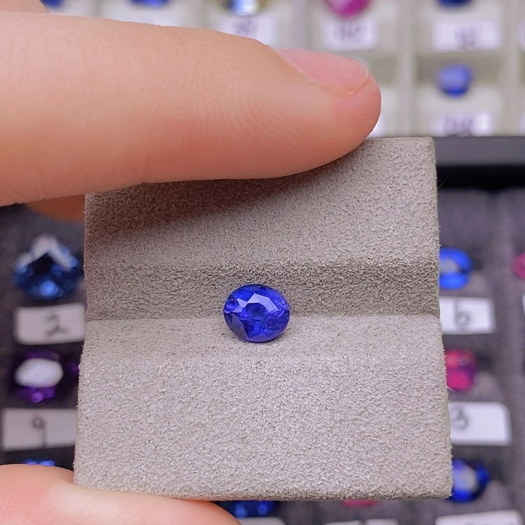 裸石变色蓝宝石变色情况明显VB评级1.04ct/0460