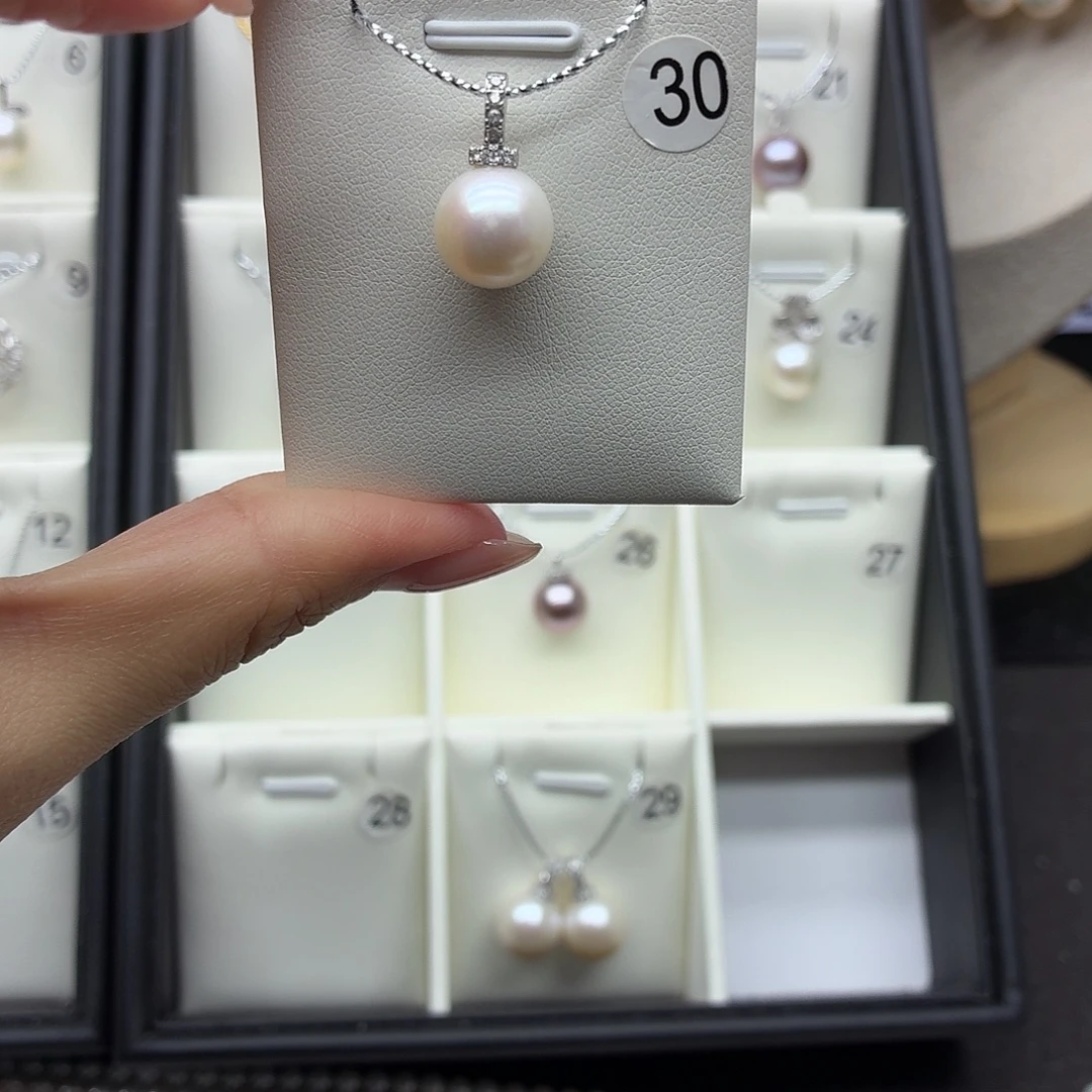 吊坠925银锆石10.8无核含链不退不换