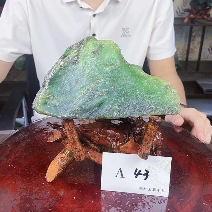 蛇纹石玉未镶嵌原料