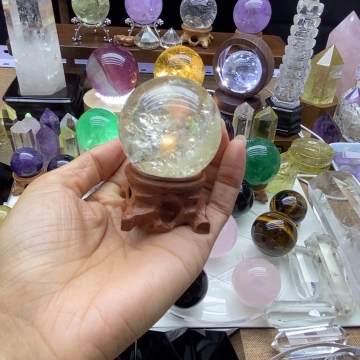 水晶摆件未镶嵌清****黄水晶球