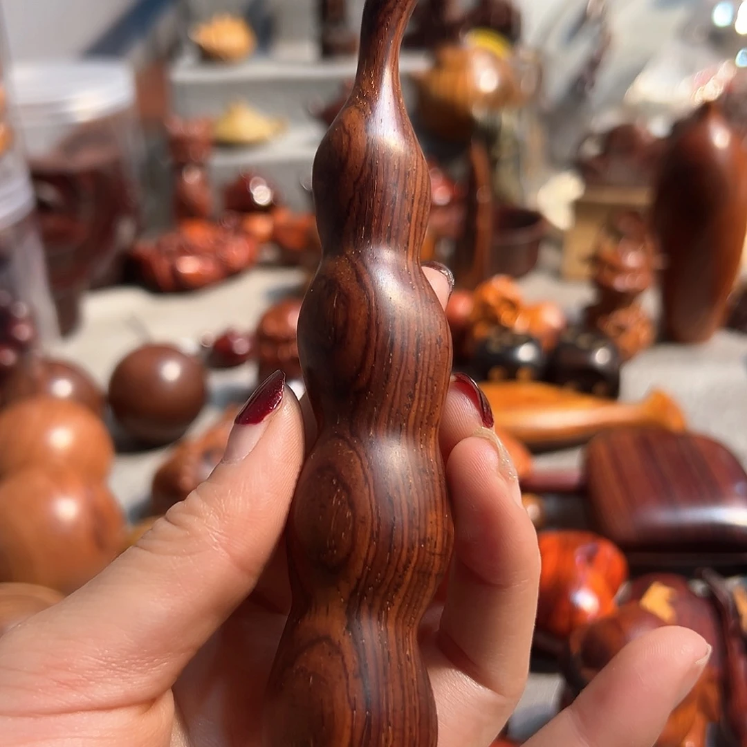 微凹黄檀（南美大红酸枝）用**昱微凹黄檀随行豆荚