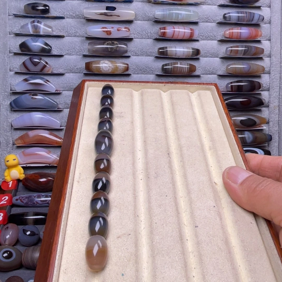 子***岸玛瑙/玉髓未镶嵌吊坠