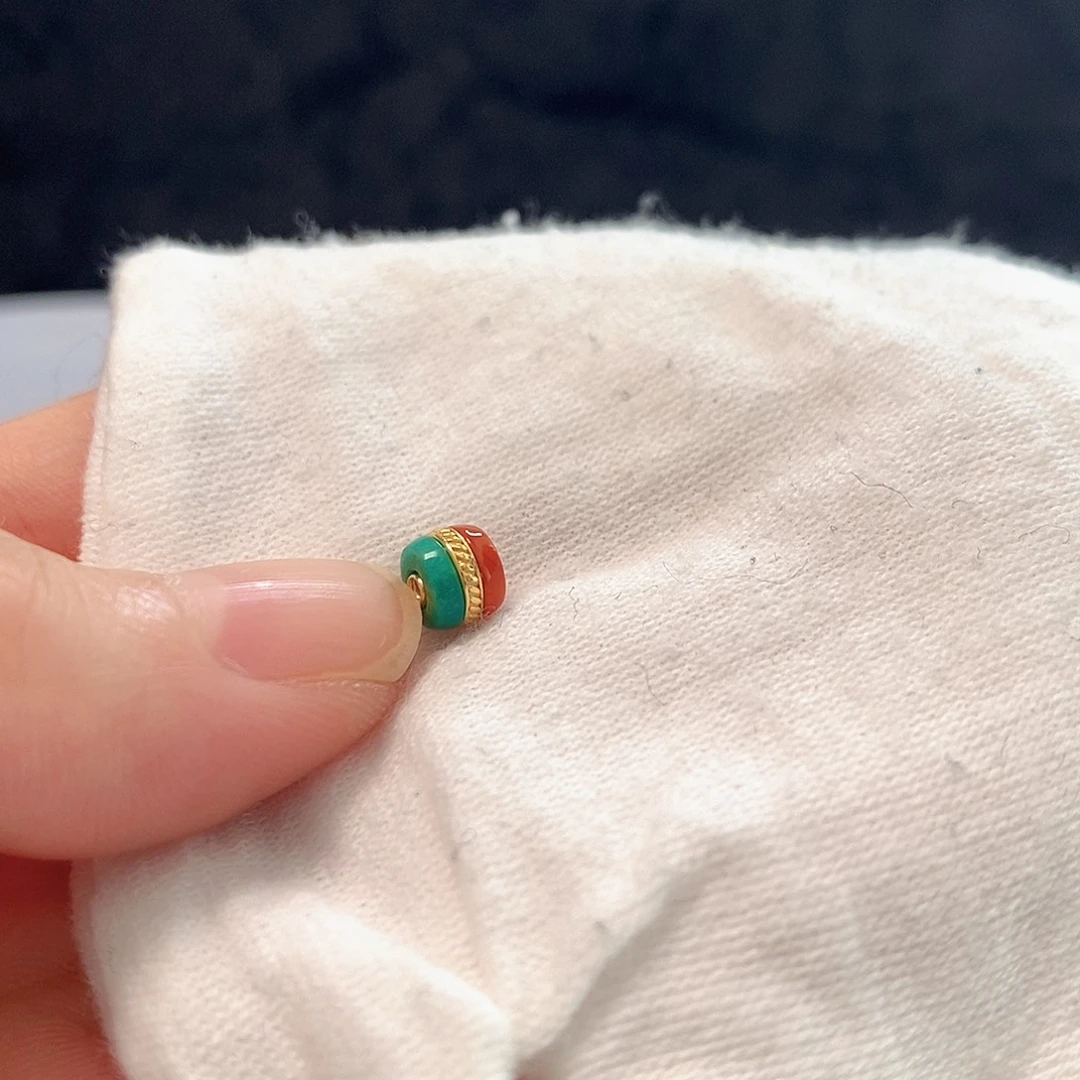 南红玛瑙未镶嵌珠宝奇石