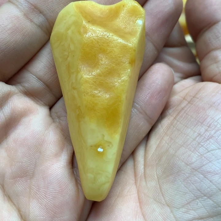 未镶嵌定制琥珀蜜蜡工坊原石定制